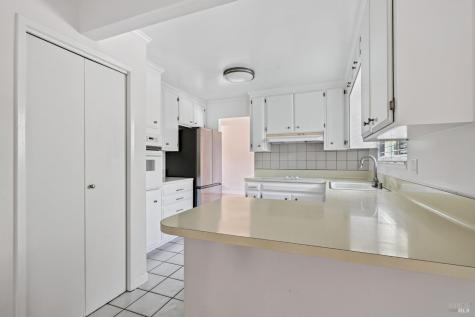 15 Betty Lane Novato CA 94947