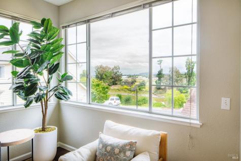 143 Mcnear Circle Petaluma CA 94952
