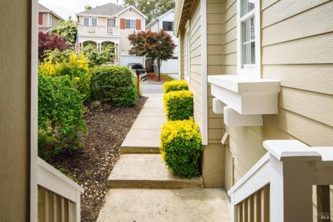 143 Mcnear Circle Petaluma CA 94952