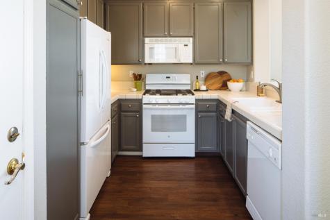 143 Mcnear Circle Petaluma CA 94952