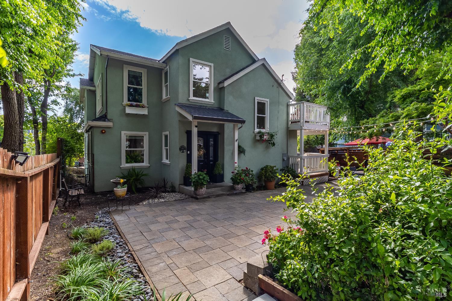 470 E O Street Benicia CA 94510
