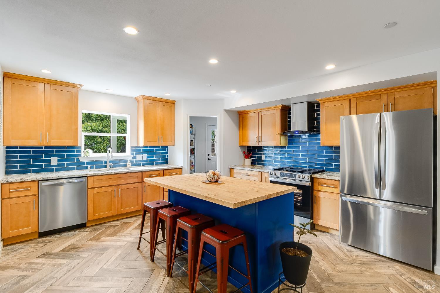 470 E O Street Benicia CA 94510