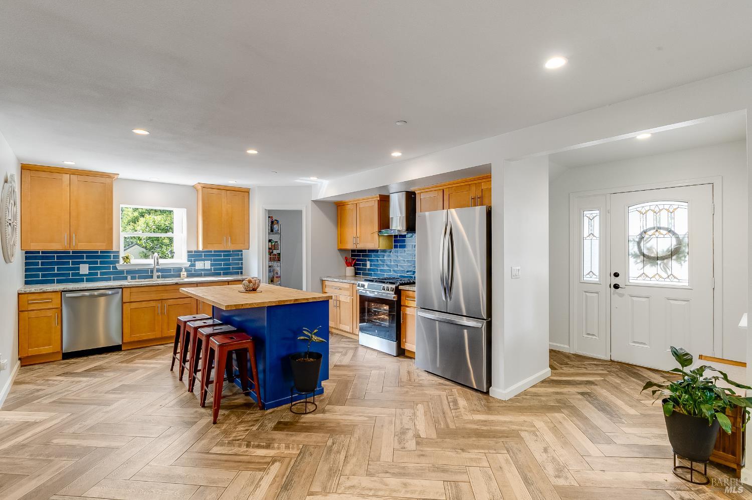 470 E O Street Benicia CA 94510