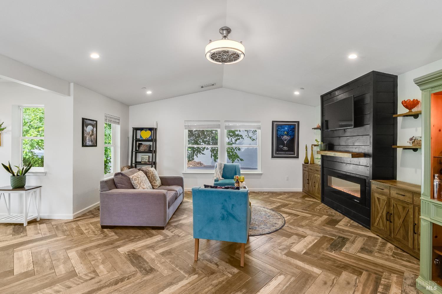 470 E O Street Benicia CA 94510