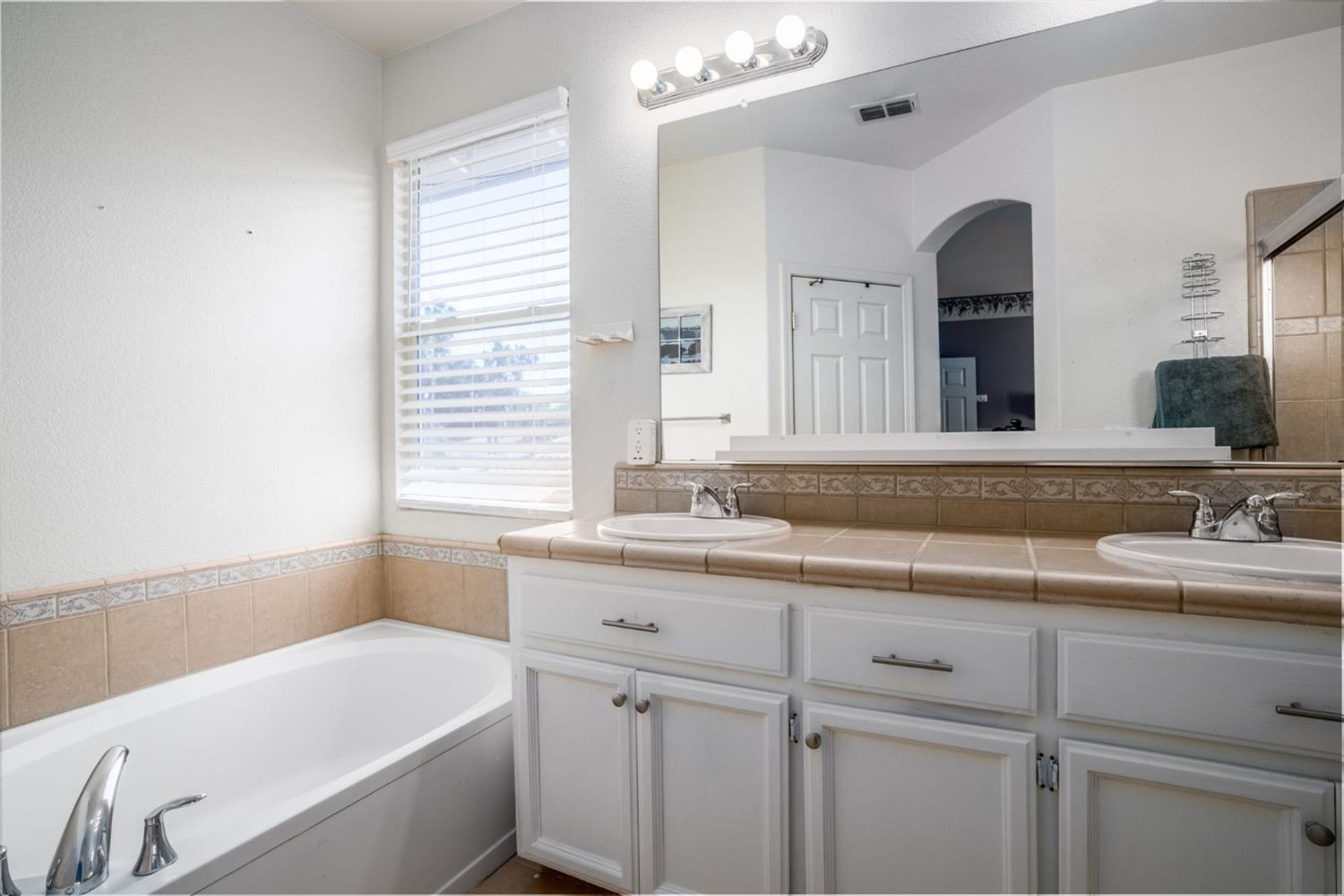 2160 Mabry Drive Sacramento CA 95835