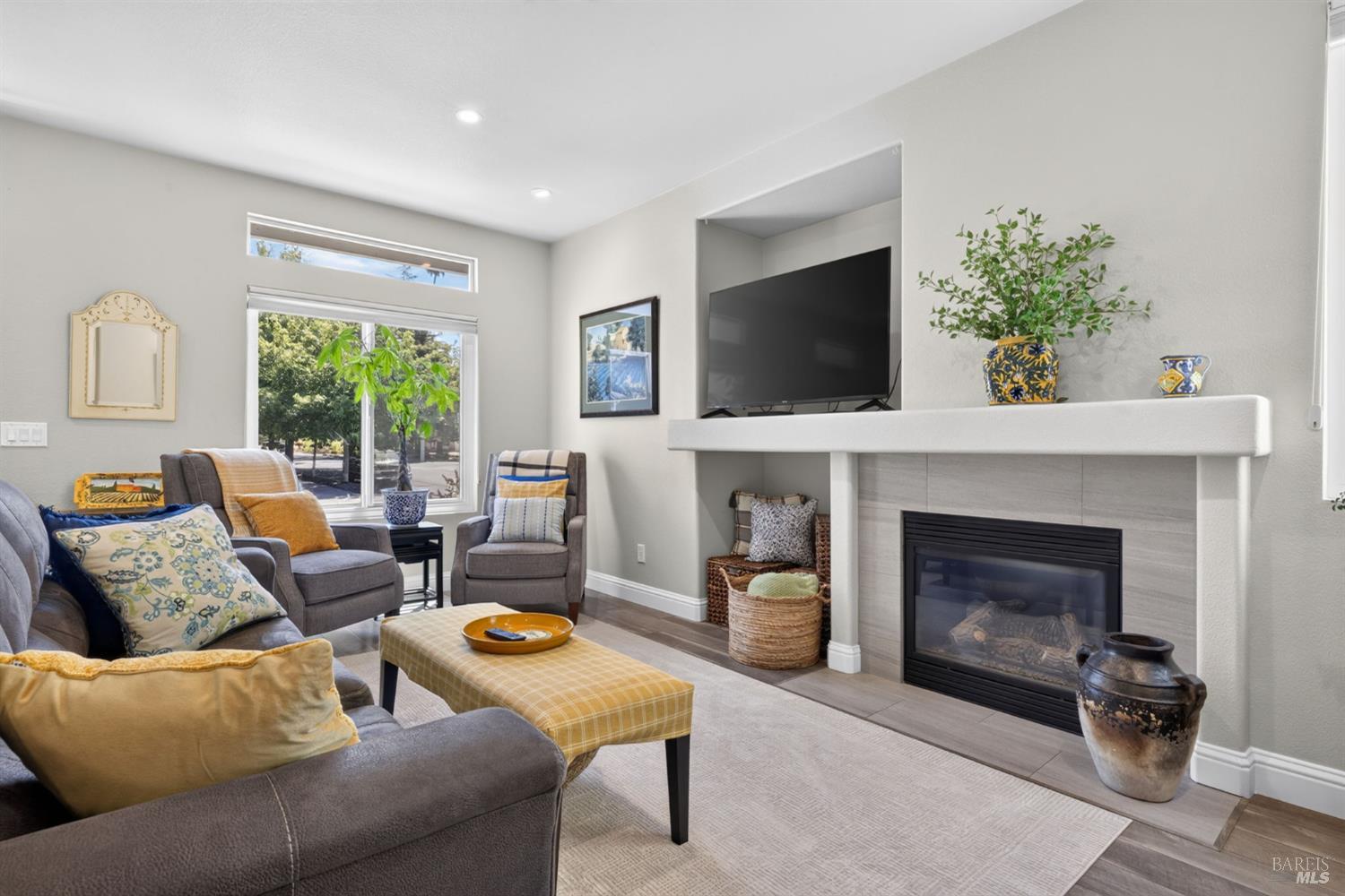 2589 Zircon Place Santa Rosa CA 95404