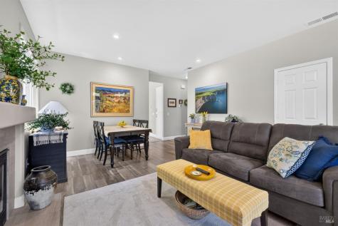 2589 Zircon Place Santa Rosa CA 95404