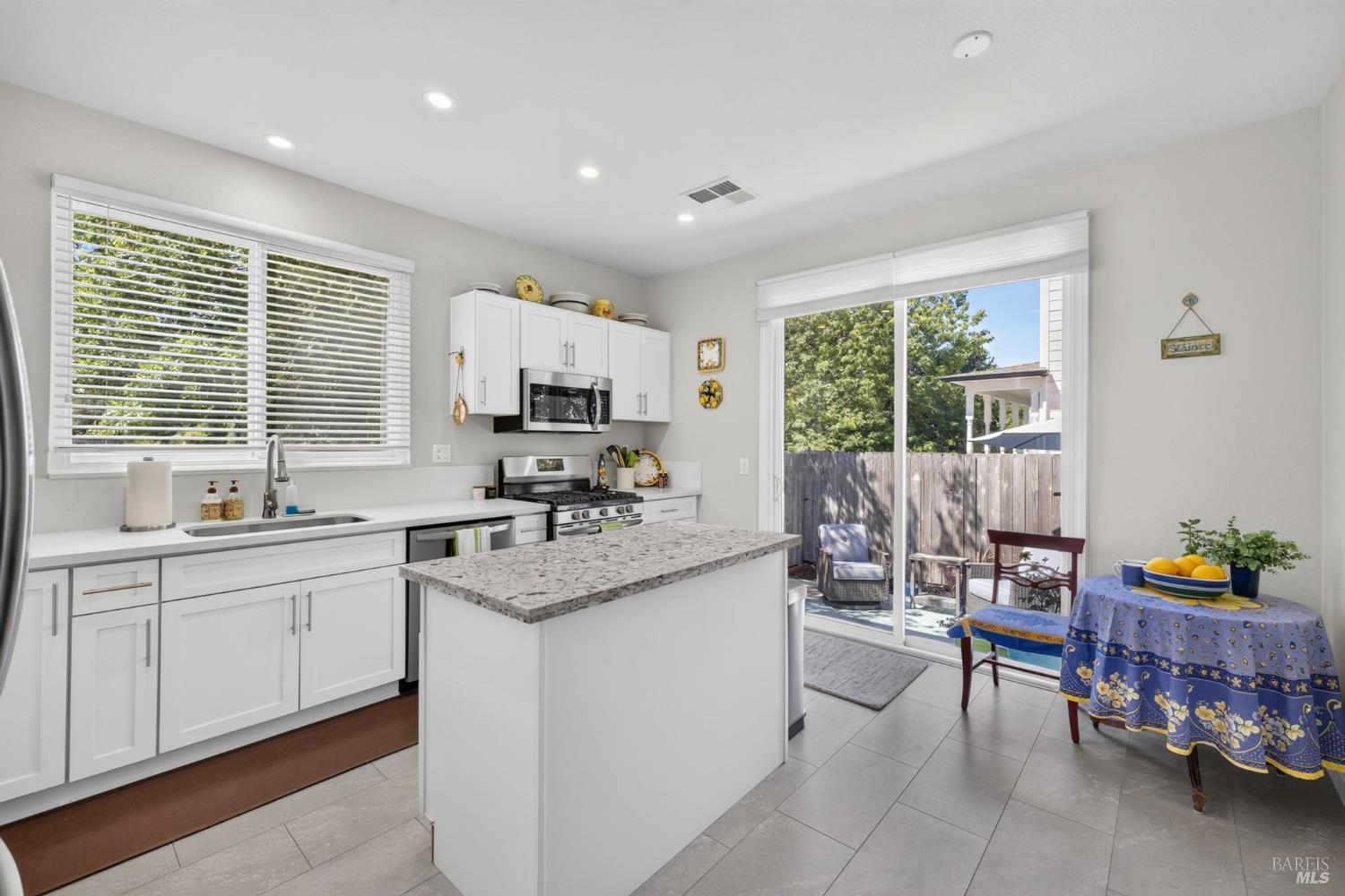 2589 Zircon Place Santa Rosa CA 95404