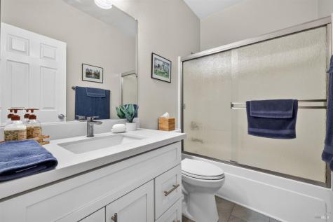 2589 Zircon Place Santa Rosa CA 95404