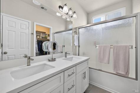 2589 Zircon Place Santa Rosa CA 95404