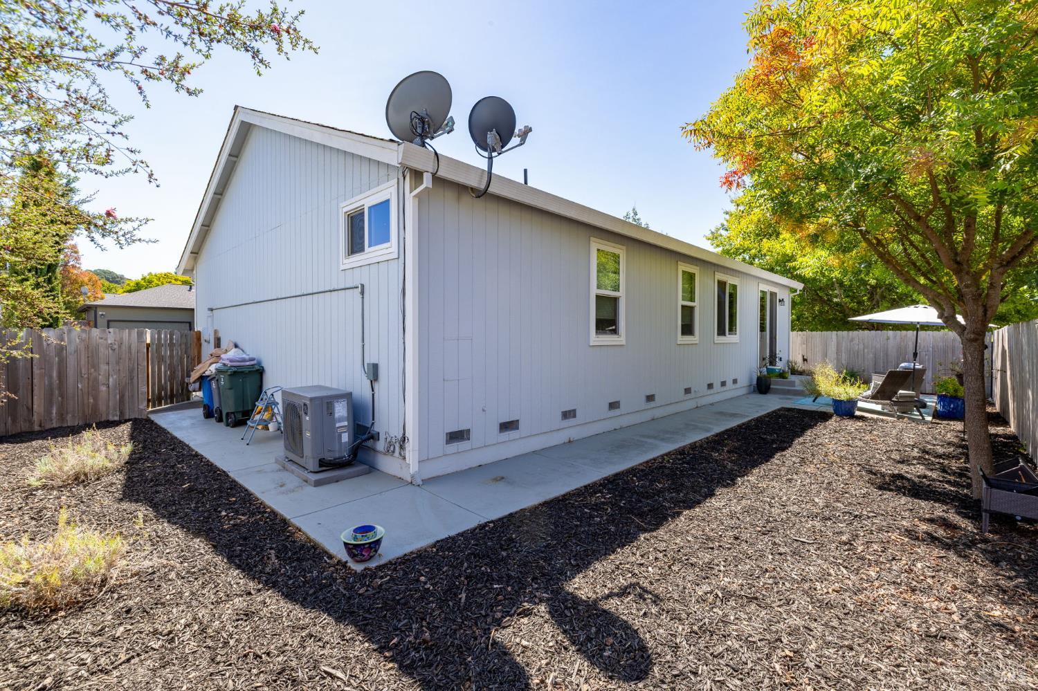 2589 Zircon Place Santa Rosa CA 95404