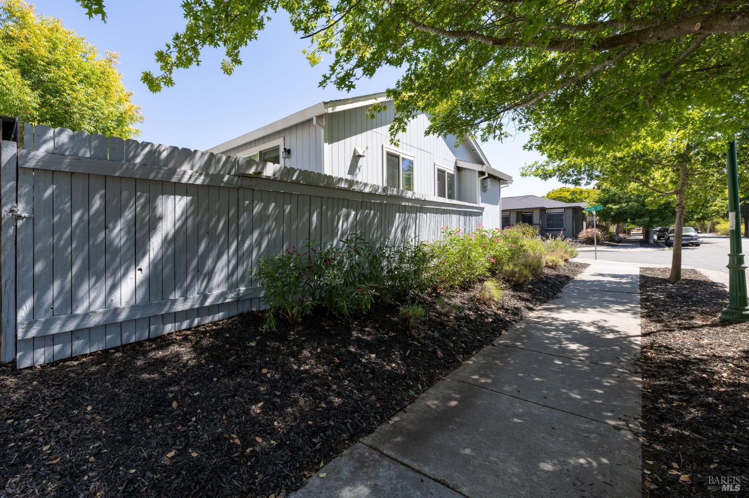 2589 Zircon Place Santa Rosa CA 95404