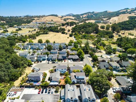 2589 Zircon Place Santa Rosa CA 95404