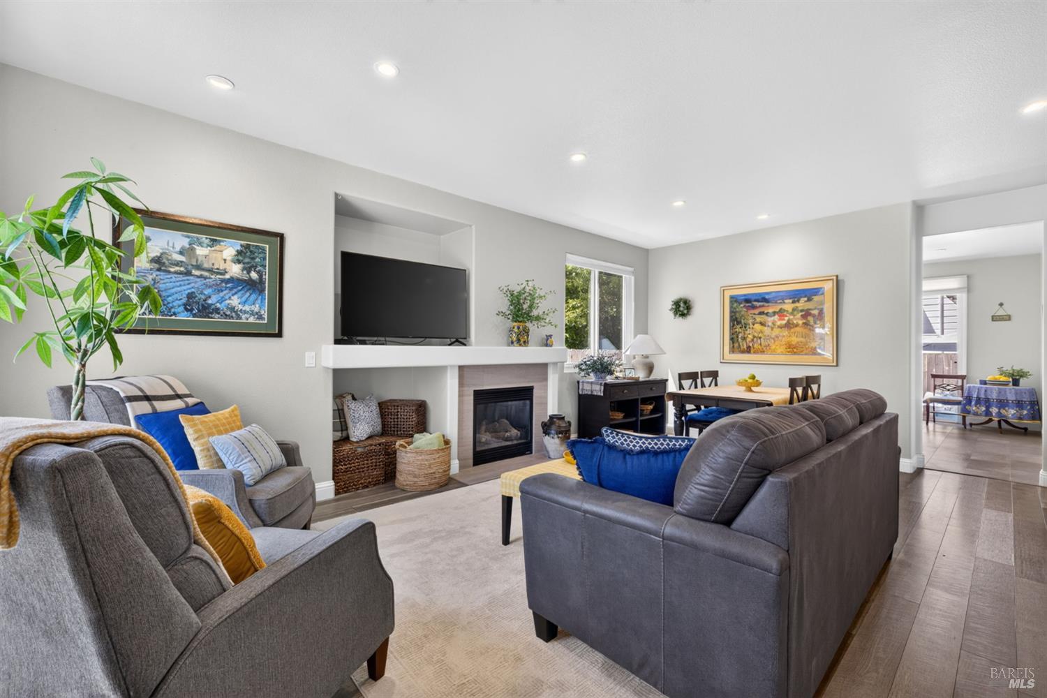2589 Zircon Place Santa Rosa CA 95404