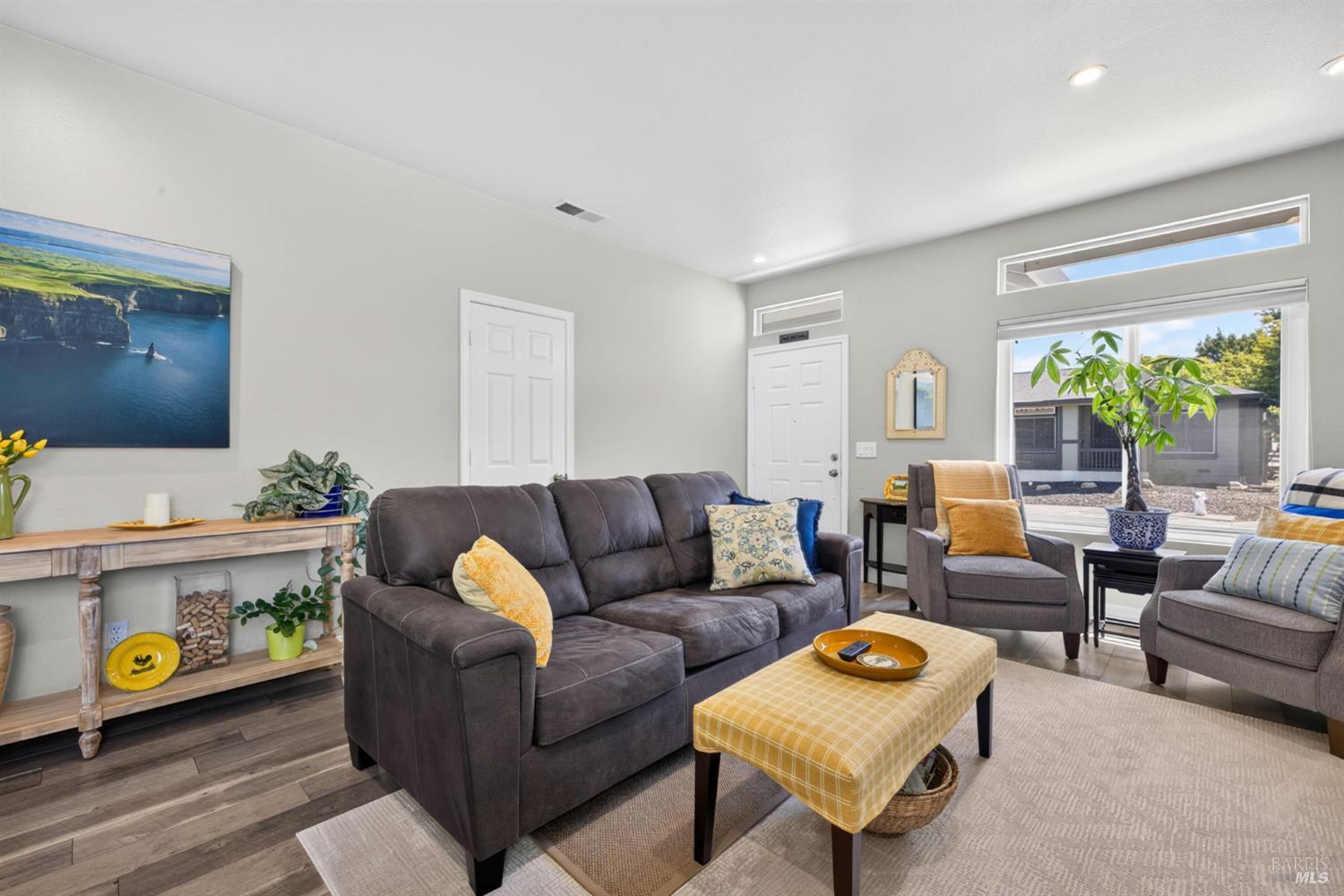 2589 Zircon Place Santa Rosa CA 95404