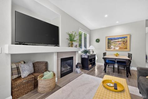2589 Zircon Place Santa Rosa CA 95404