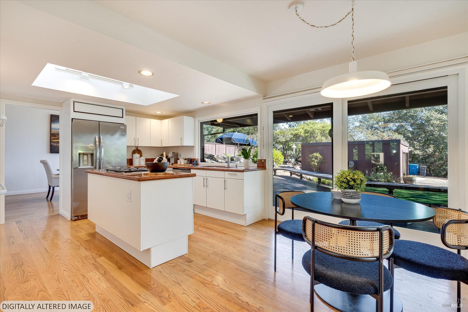 3828 Alta Vista Avenue Santa Rosa CA 95409