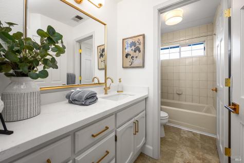 5533 Oak Meadow Drive Santa Rosa CA 95401