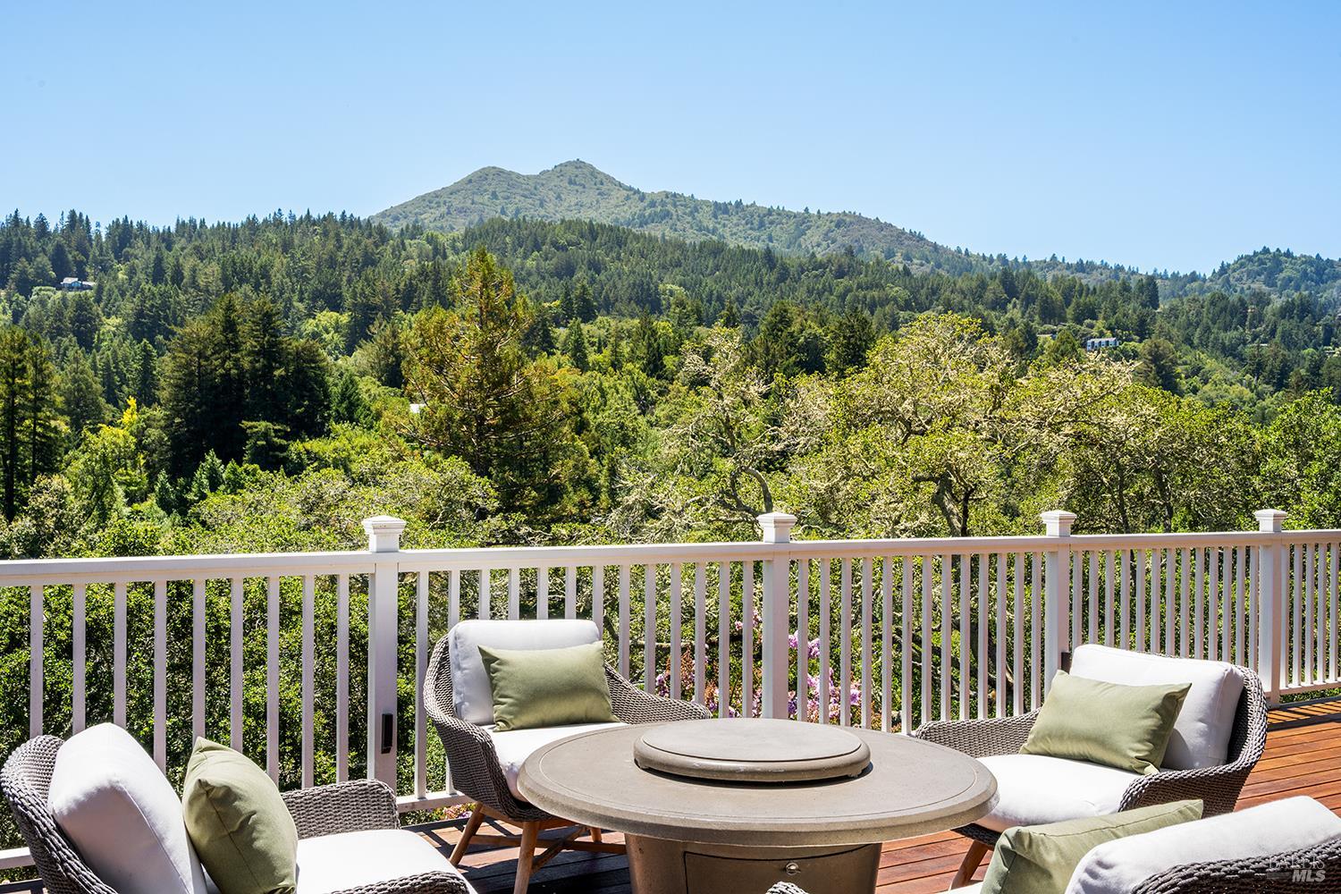 30 N Ridgewood Road Kentfield CA 94904