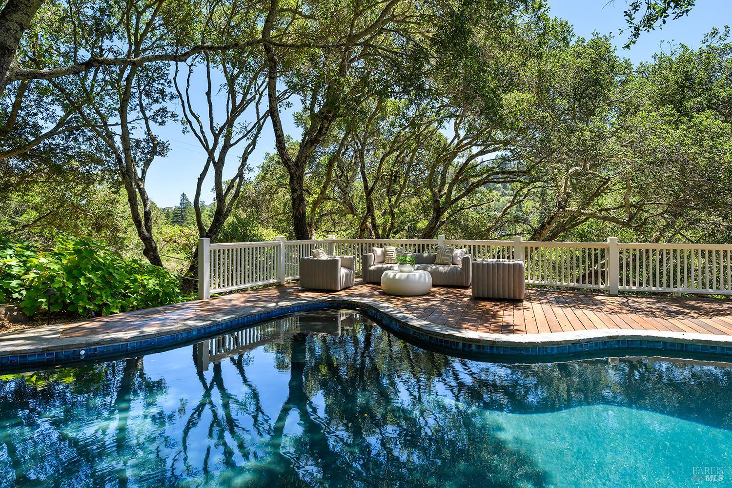 30 N Ridgewood Road Kentfield CA 94904