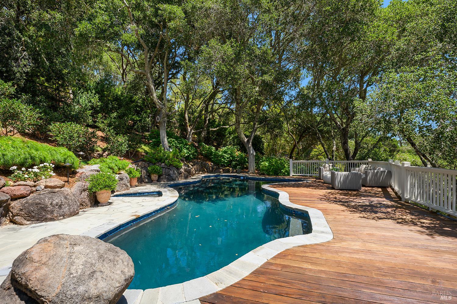30 N Ridgewood Road Kentfield CA 94904