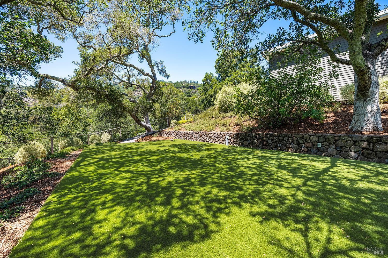 30 N Ridgewood Road Kentfield CA 94904
