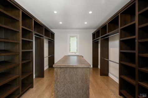 30 N.ridgewood Road Kentfield CA 94904