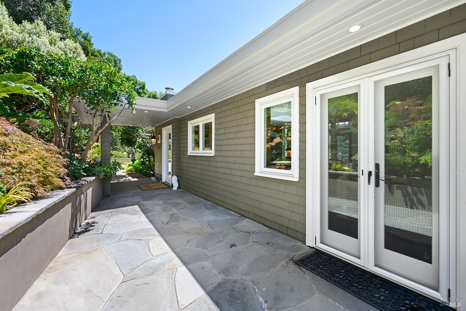 30 N Ridgewood Road Kentfield CA 94904