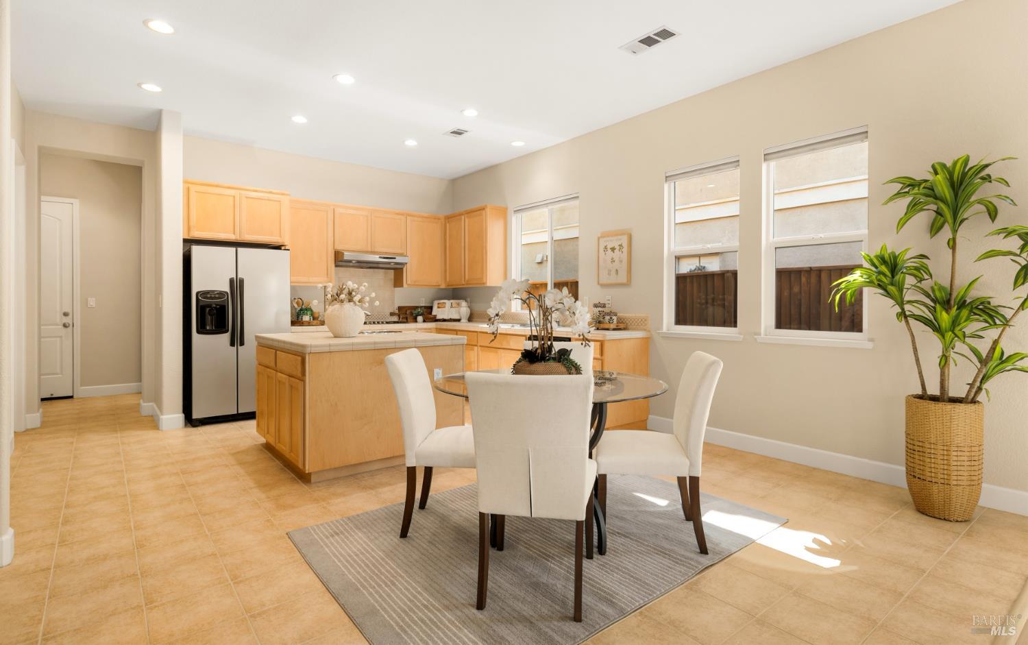 215 Brighton Circle Vacaville CA 95687