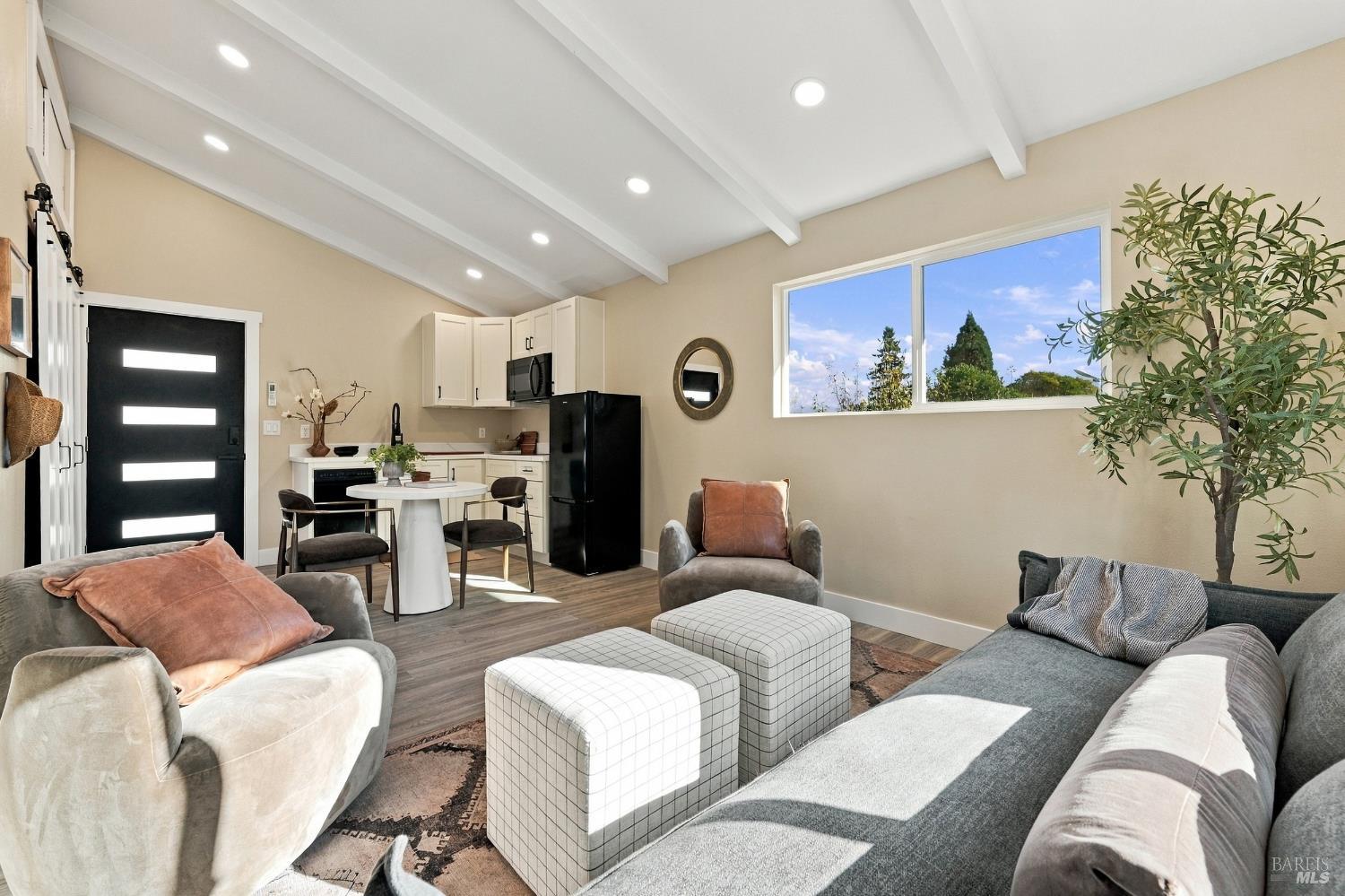 1051 Vassar Drive Napa CA 94558