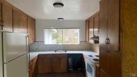 1200 Apple Tree Court Sonoma CA 95476
