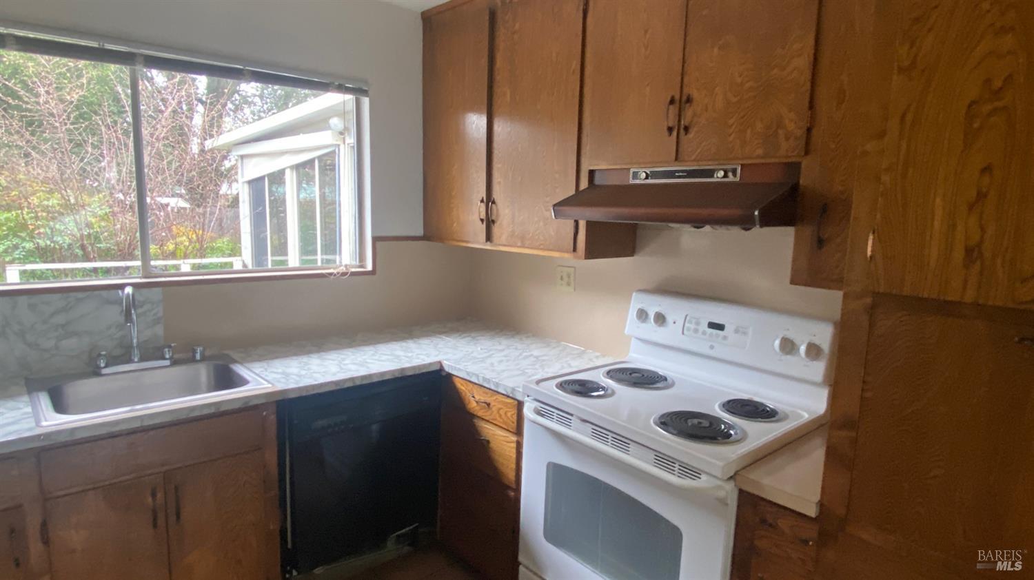1200 Apple Tree Court Sonoma CA 95476