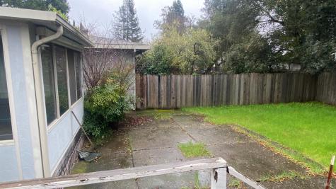 1200 Apple Tree Court Sonoma CA 95476
