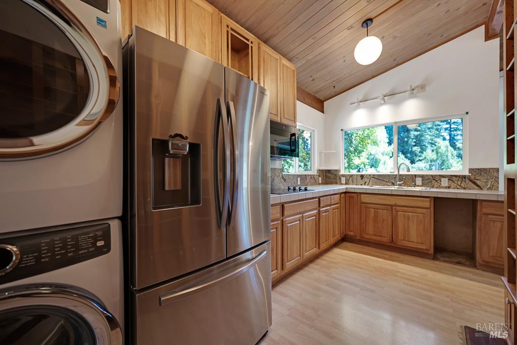 9014 Argonne Way Forestville CA 95436