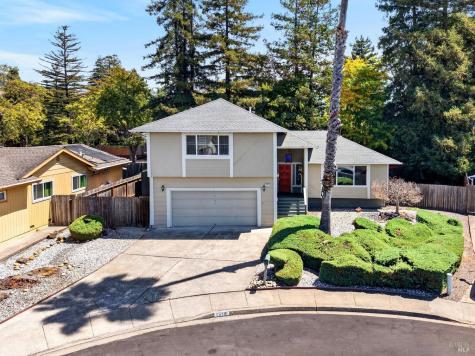 4410 Hampton Court W Rohnert Park CA 94928