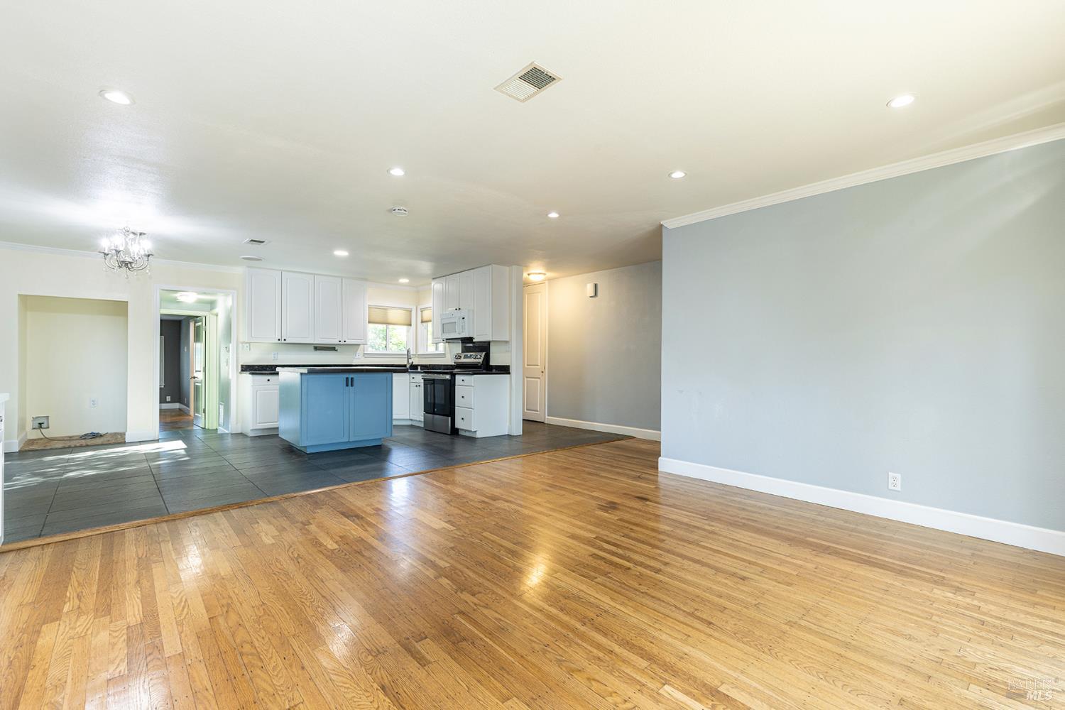 373 Alma Avenue Rohnert Park CA 94928