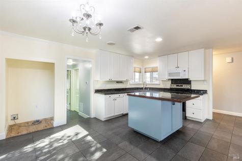 373 Alma Avenue Rohnert Park CA 94928