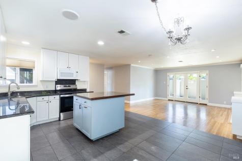 373 Alma Avenue Rohnert Park CA 94928