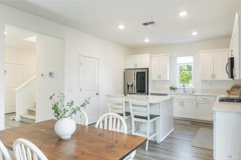 6092 Oak Leaf Place Rohnert Park CA 94928