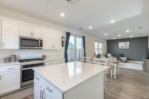 6092 Oak Leaf Place Rohnert Park CA 94928