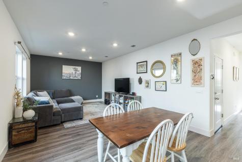 6092 Oak Leaf Place Rohnert Park CA 94928