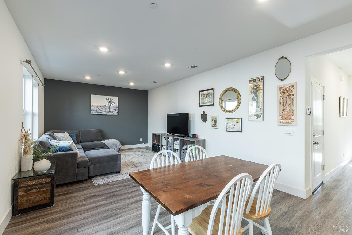 6092 Oak Leaf Place Rohnert Park CA 94928