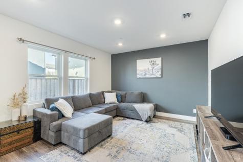 6092 Oak Leaf Place Rohnert Park CA 94928