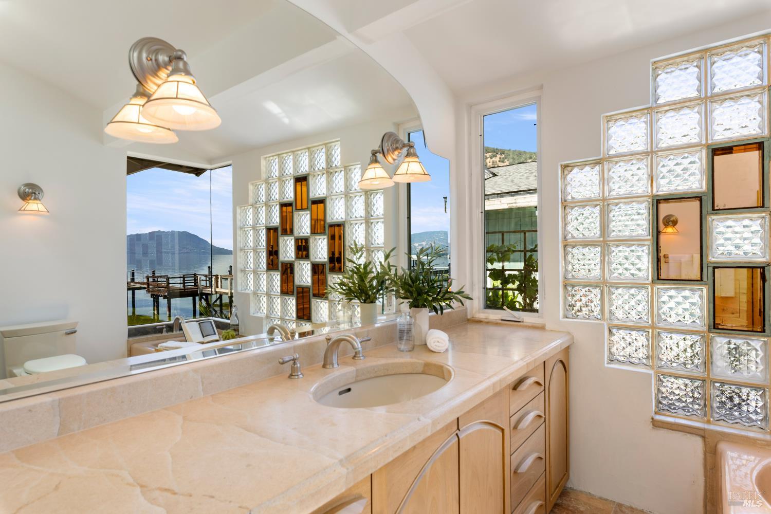 3495 Lakeshore Boulevard Nice CA 95464