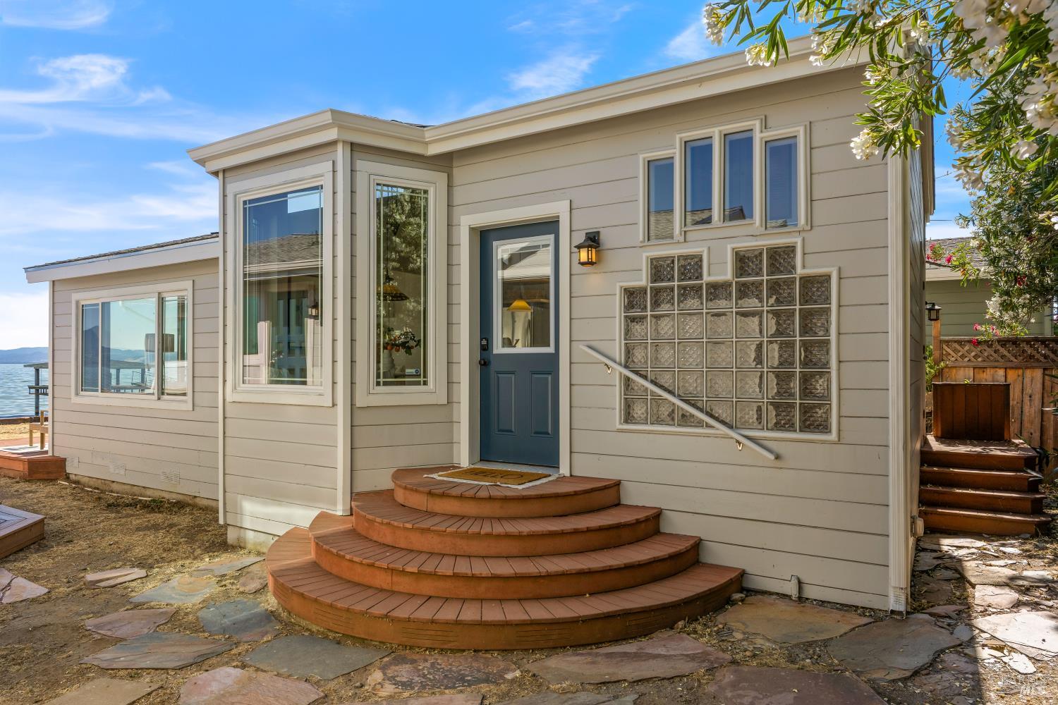 3495 Lakeshore Boulevard Nice CA 95464