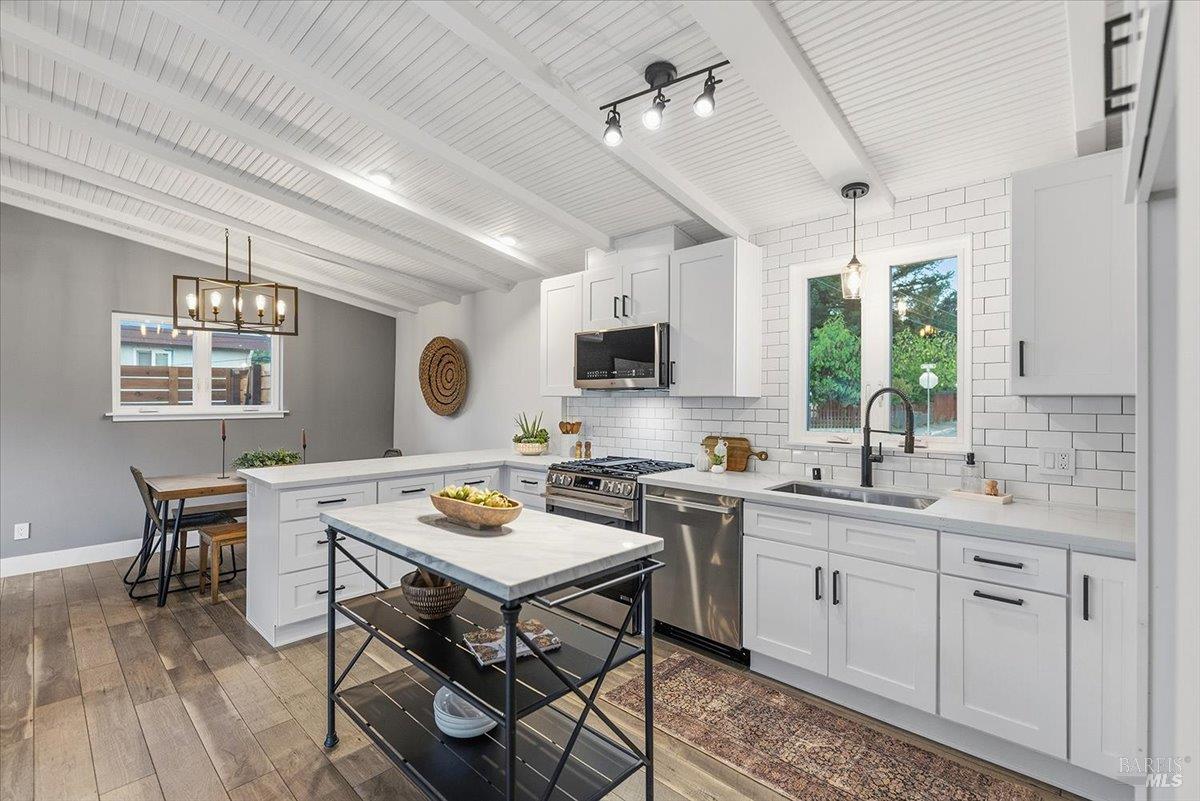 1421 Spruce Way Healdsburg CA 95448