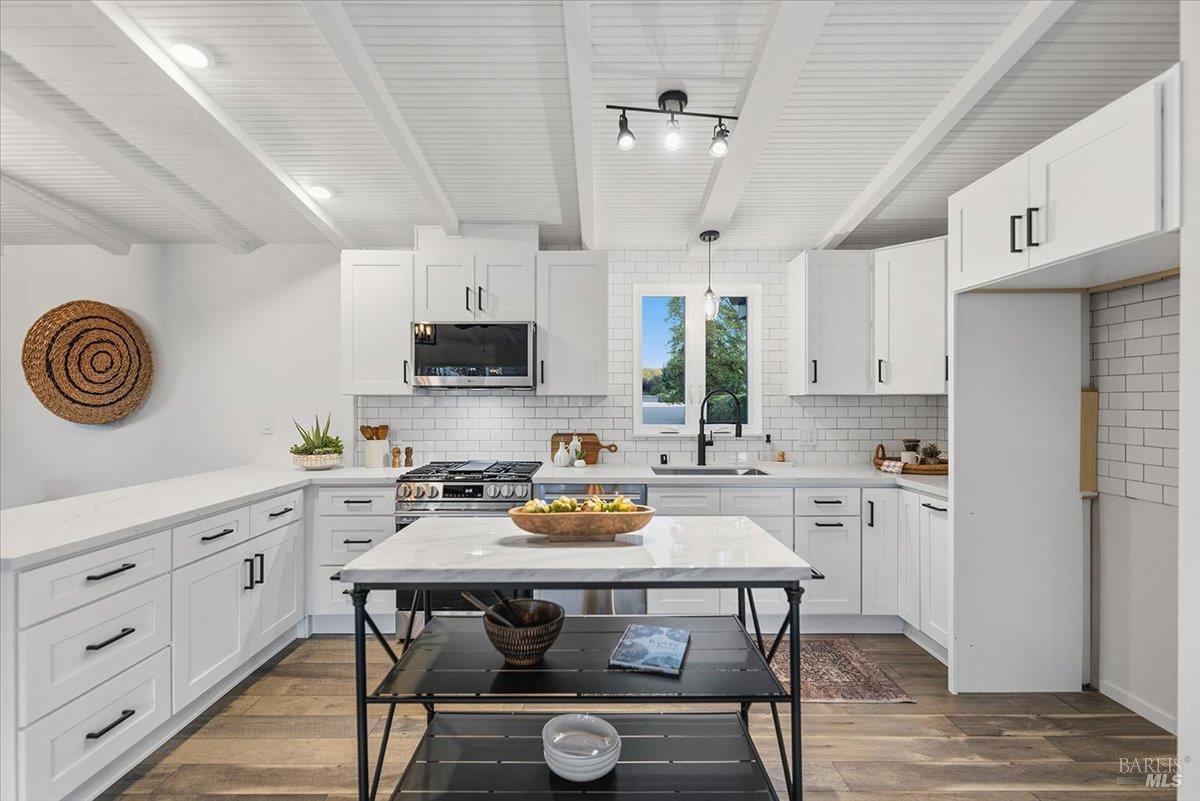 1421 Spruce Way Healdsburg CA 95448