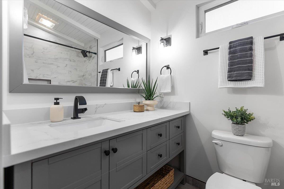 1421 Spruce Way Healdsburg CA 95448