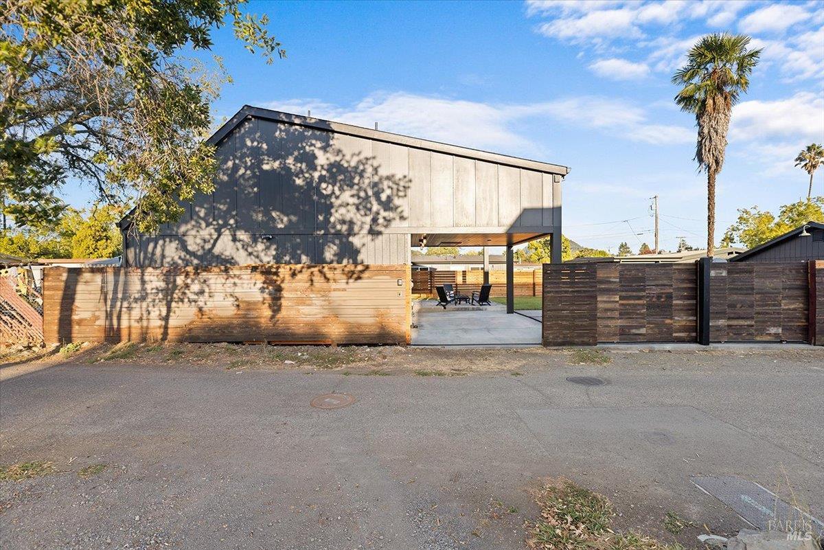 1421 Spruce Way Healdsburg CA 95448