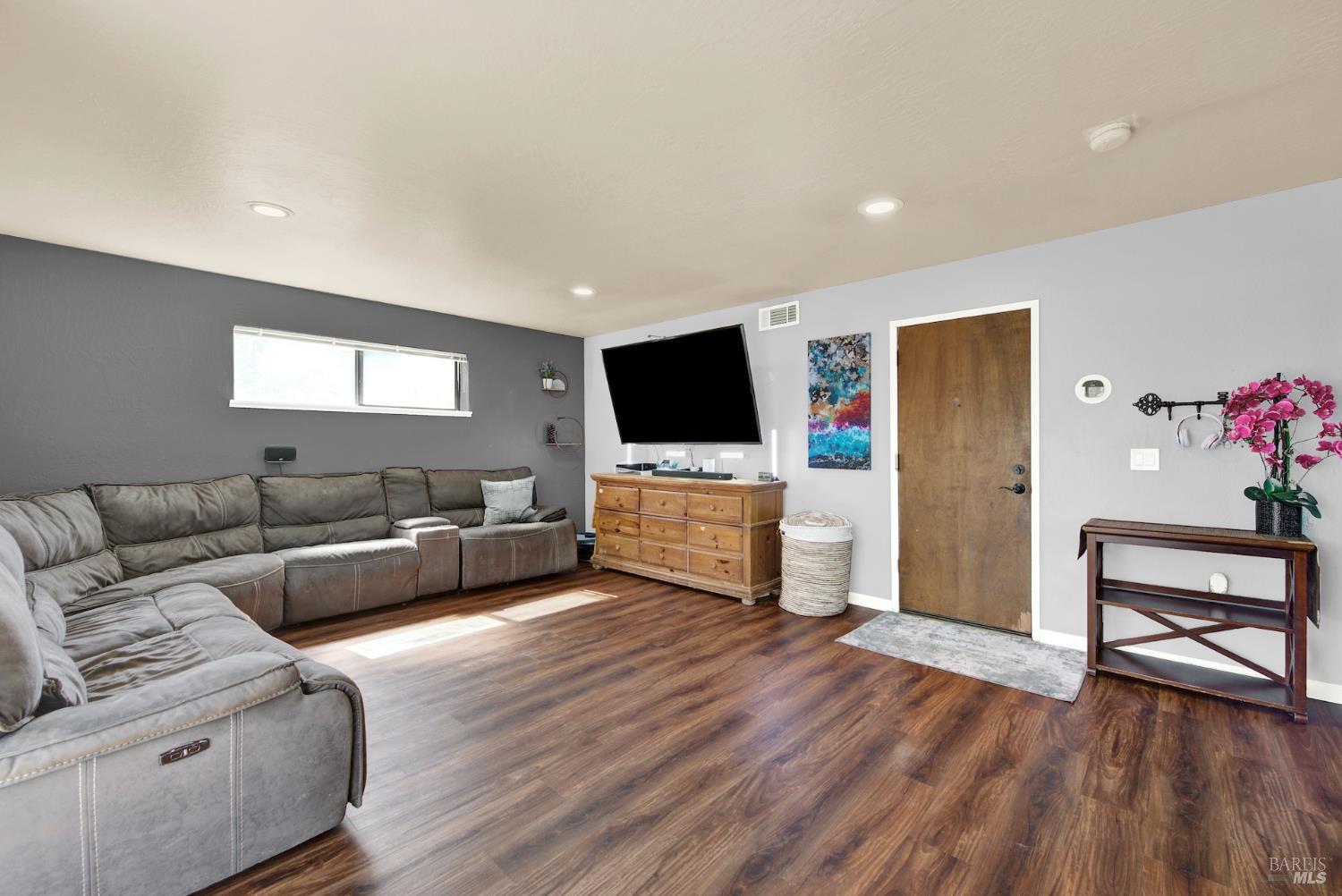 1424 Mckinley Street Fairfield CA 94533